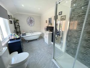Silcott Street- click for photo gallery